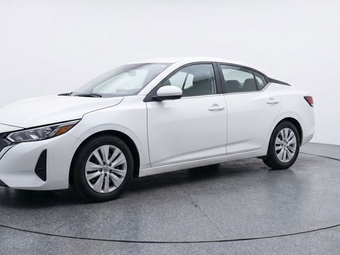 Used 2025 Nissan Sentra S FWD image 3