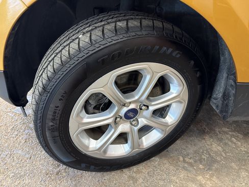 Used 2021 Ford EcoSport SE image 4