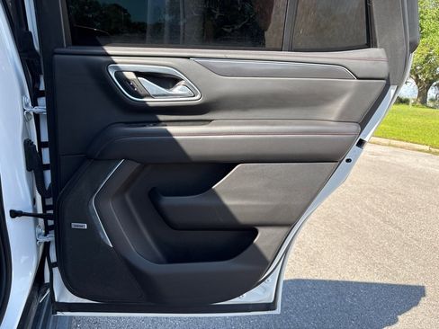 Used 2021 Chevrolet Tahoe RST w/ Luxury Package image 16