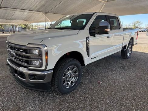 New 2026 Ford F250 Lariat w/ Chrome Package image 3