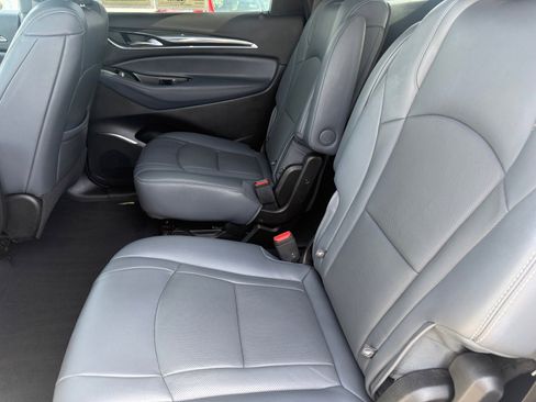 Used 2024 Buick Enclave Premium AWD/4WD image 26