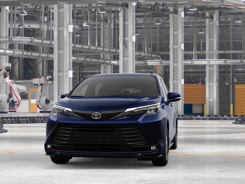New 2026 Toyota Sienna XLE AWD/4WD image 21