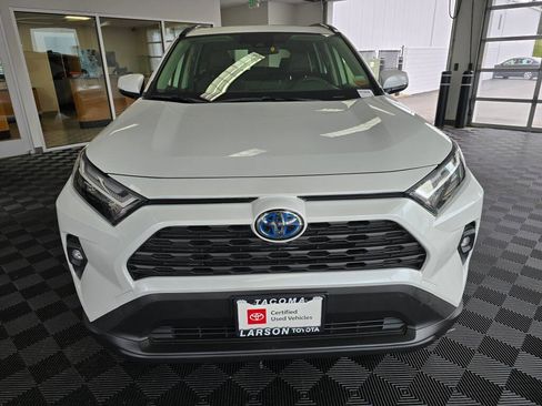 Used 2024 Toyota RAV4 XLE Premium w/ Weather Package image 8
