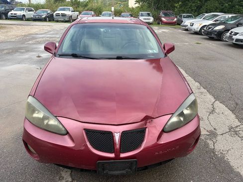Used 2006 Pontiac Grand Prix w/ Sun And Sound Package FWD image 8