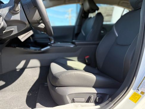 New 2026 Toyota Prius XLE image 12