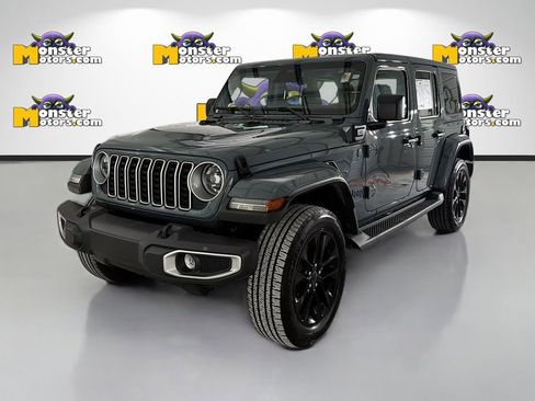 Used 2025 Jeep Wrangler Unlimited Sahara AWD/4WD image 1