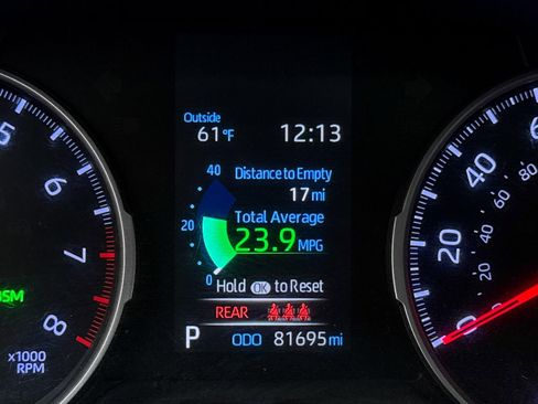 Used 2019 Toyota RAV4 XLE Premium image 20