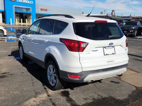 Used 2019 Ford Escape SEL image 3