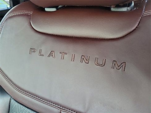 Used 2023 Ford Explorer Platinum w/ Technology Package image 11