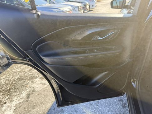 Used 2022 GMC Terrain SLE w/ Driver Convenience Package image 30