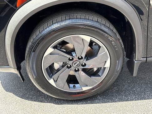 Certified 2026 Nissan Rogue SV w/ SV Premium Package FWD image 14