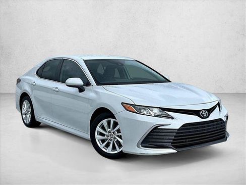Used 2023 Toyota Camry LE image 12
