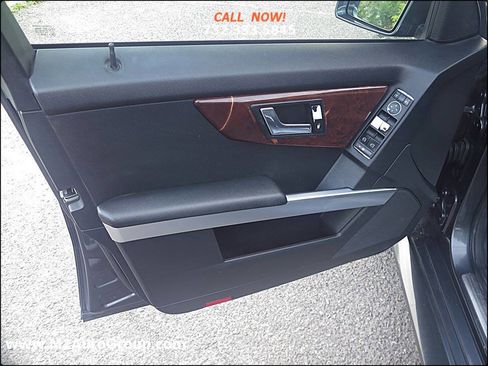 Used 2010 Mercedes-Benz GLK 350 4MATIC image 21