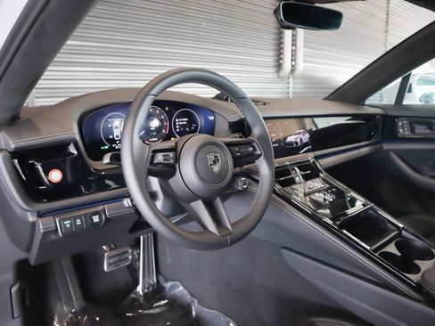 New 2026 Porsche Panamera Turbo S image 4