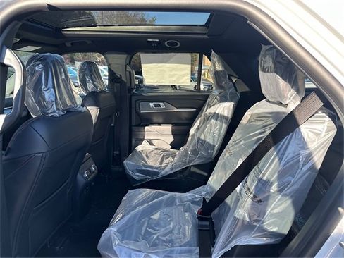 New 2026 Ford Explorer ST-Line w/ ST-Line Street Pack image 10