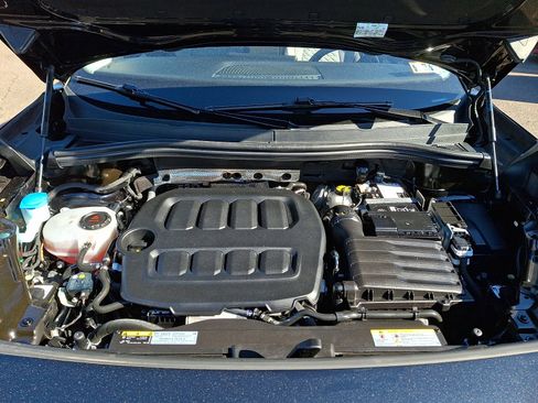 Used 2025 Volkswagen Tiguan S AWD/4WD image 27