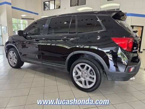 Used 2024 Honda Passport EX-L image 6