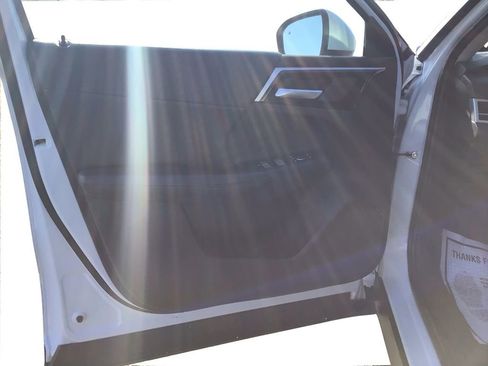 Used 2024 Mitsubishi Outlander SE image 20