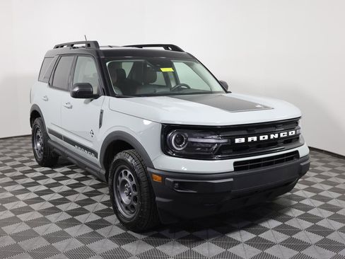 Used 2023 Ford Bronco Sport Outer Banks AWD/4WD image 3