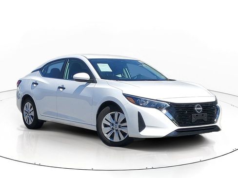 Used 2025 Nissan Sentra S FWD image 1