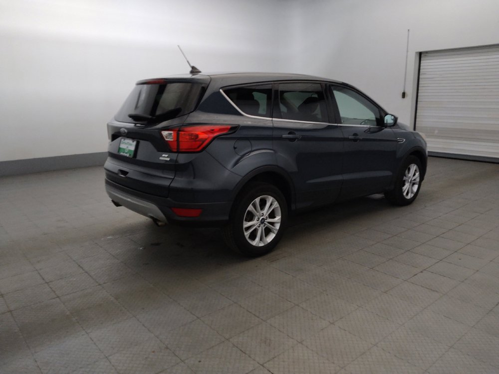 Used 2019 Ford Escape SE FWD image 10