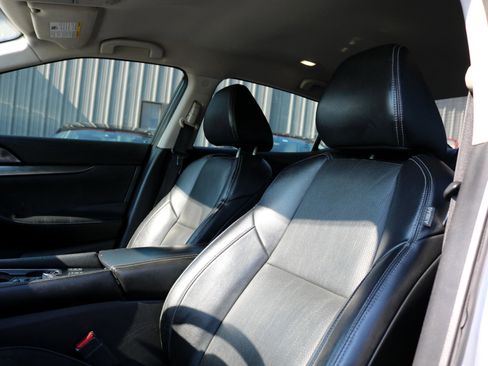 Used 2021 Nissan Maxima 3.5 SV w/ Floor Mat Group image 17