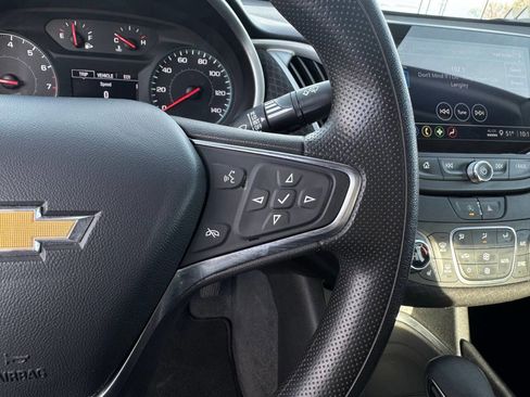 Used 2024 Chevrolet Malibu LT image 18