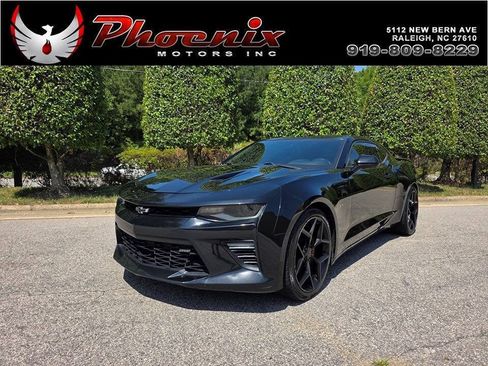 Used 2017 Chevrolet Camaro SS RWD image 1