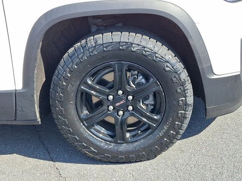 Used 2021 GMC Acadia AT4 w/ Trailering Package AWD/4WD image 8