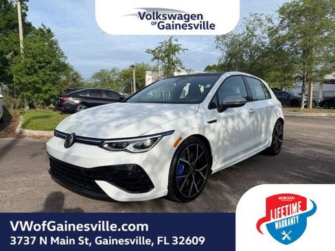 Used 2022 Volkswagen Golf R image 3