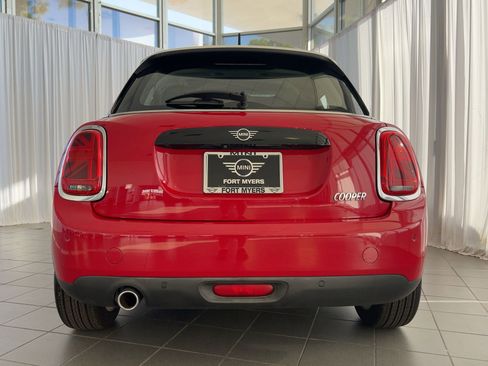 Used 2020 MINI Cooper 4-Door Hardtop image 10