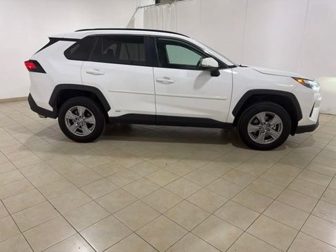 Used 2024 Toyota RAV4 LE AWD/4WD image 7