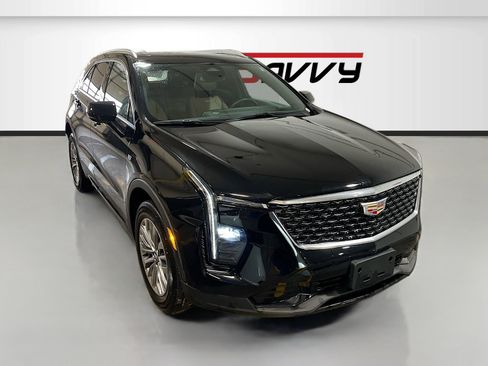 Used 2024 Cadillac XT4 Premium Luxury w/ Cold Weather Package AWD/4WD image 1