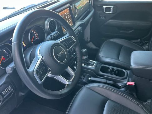 Used 2021 Jeep Wrangler Unlimited Sahara AWD/4WD image 9