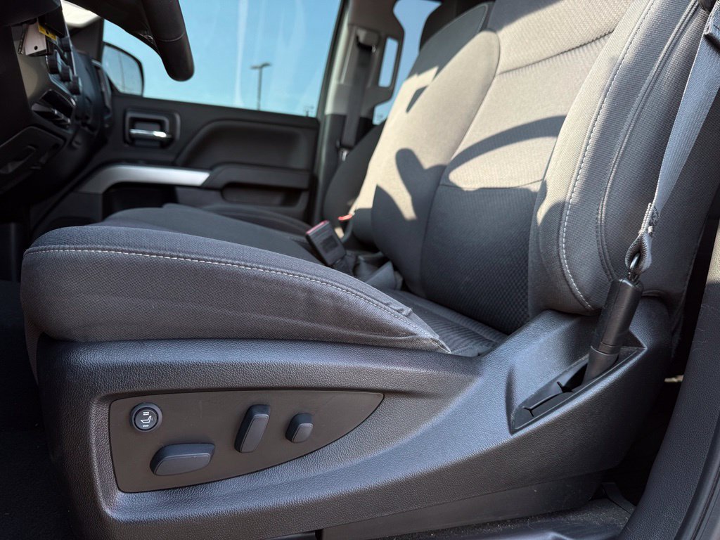 Used 2018 Chevrolet Silverado 1500 LT w/ Texas Edition AWD/4WD image 9