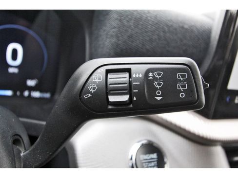 Certified 2025 Ford Explorer Active w/ Active Comfort Package image 18