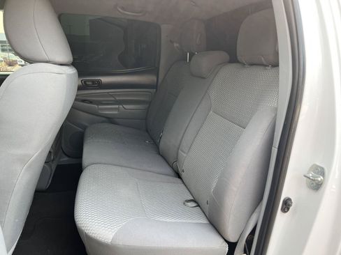 Used 2012 Toyota Tacoma PreRunner w/ SR5 Pkg RWD image 26