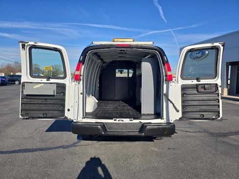 Used 2016 Chevrolet Express 2500 image 8