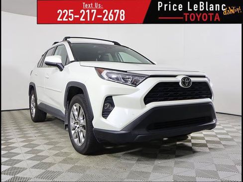 Certified 2021 Toyota RAV4 XLE Premium FWD image 1