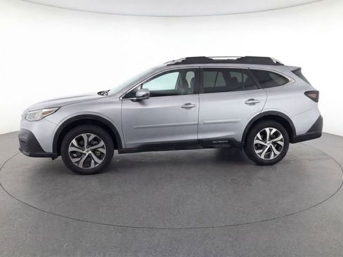 Used 2022 Subaru Outback Limited AWD/4WD image 4