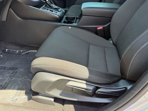 Used 2024 Honda CR-V LX image 15