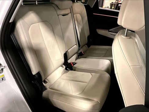 Used 2025 Audi Q3 2.0T Premium Plus w/ Premium Plus Package image 17