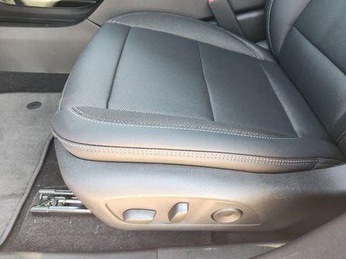 New 2026 Chevrolet Equinox EV LT w/ Convenience Package II FWD image 17