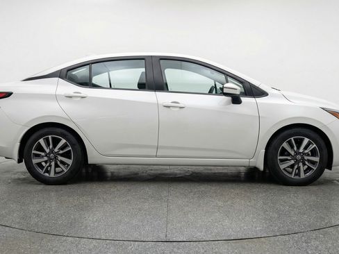Used 2025 Nissan Versa SV FWD image 11