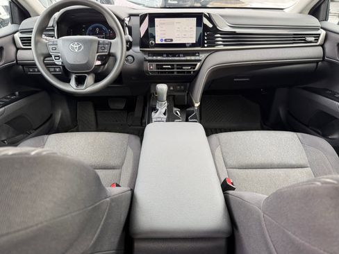 Used 2025 Toyota Camry LE FWD image 13