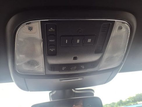 Used 2022 Dodge Durango GT AWD/4WD image 31