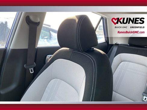 Used 2025 Hyundai Venue SEL image 22