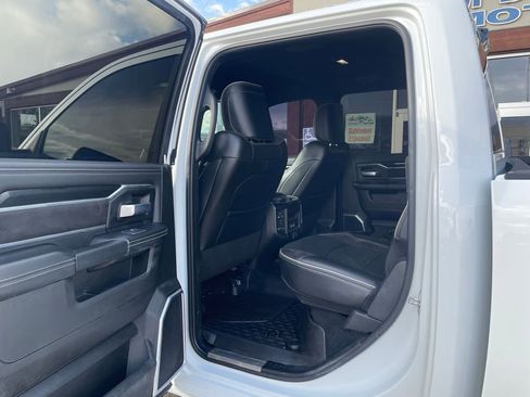 Used 2022 RAM 3500 Laramie w/ Night Edition image 15
