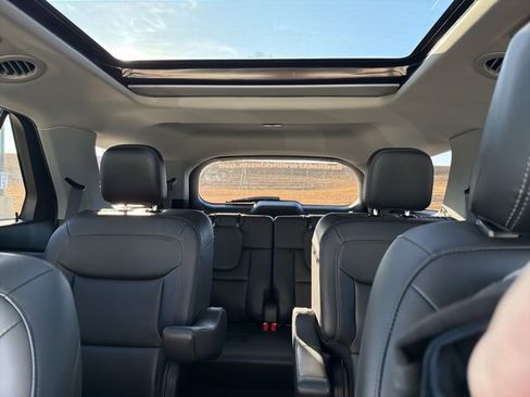 Used 2023 Ford Explorer XLT w/ Equipment Group 202A image 26