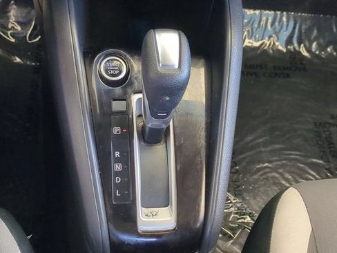 Used 2021 Nissan Versa SV FWD image 19